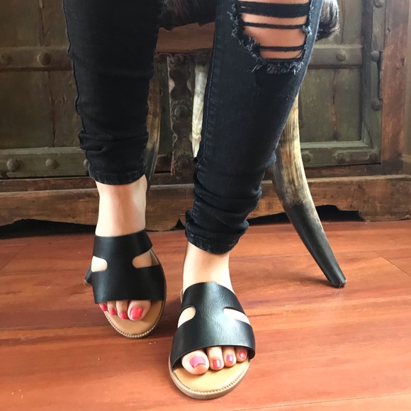 Sandals - Picture 6 of 10